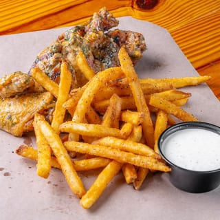 Buttery Garlic Parmesan Wings (8)