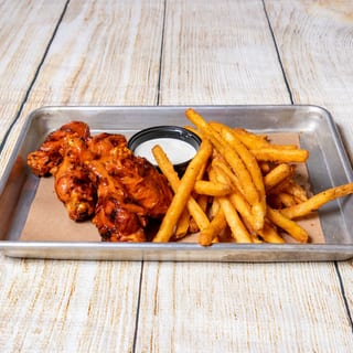 Classic Buffalo Wings (8)