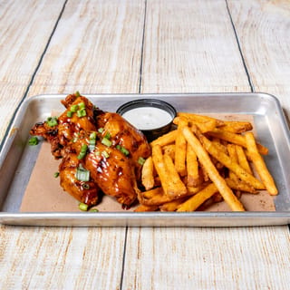 Hot Honey Wings (8)